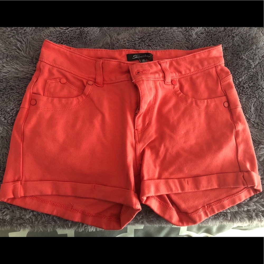 🚨SOLD🚨Coral Shorts